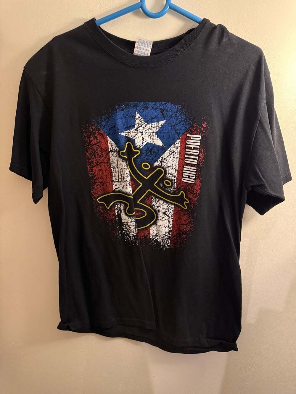 Yazbek Puerto Rico Flag Coqui Frog Distressed Graphic T-Shirt